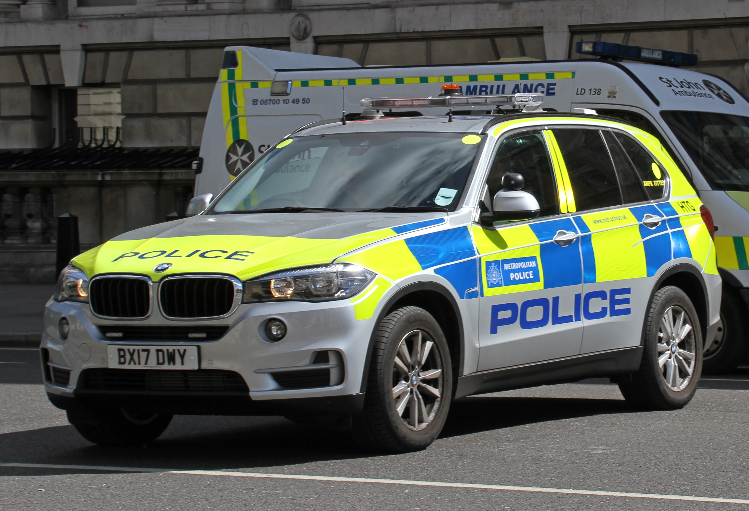 Police_BMW_X5_%2834276435566%29.jpg